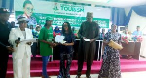 EcoGenesis Incubator Series: FG trains 40 youth in Epe to be tour guides